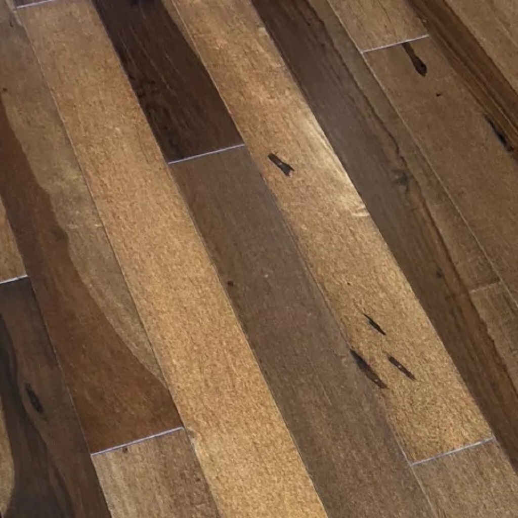 Macizo Guayuvira Suede